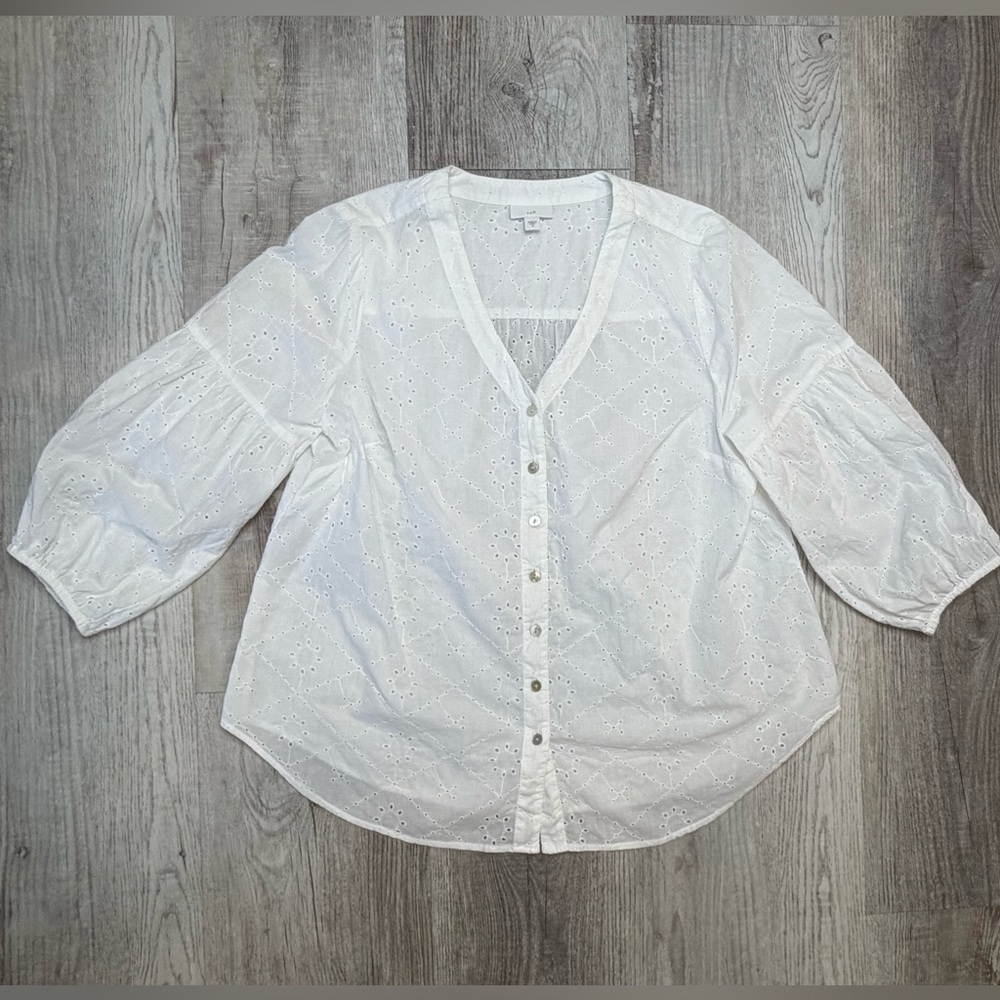 J. Jill Eyelet V-Neck Button Up Blouse Women’s size M White Lantern Sleeves